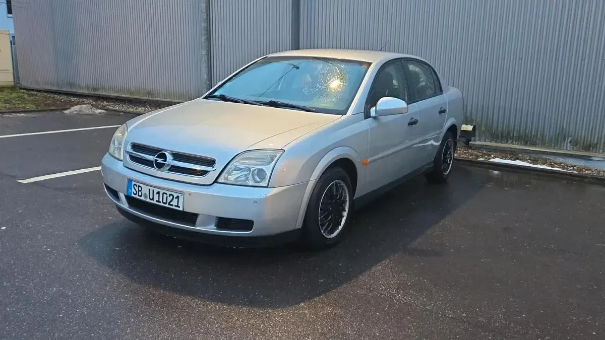 Usata Opel Vectra 122 CV (89 kW) 2002 Argento Berlina