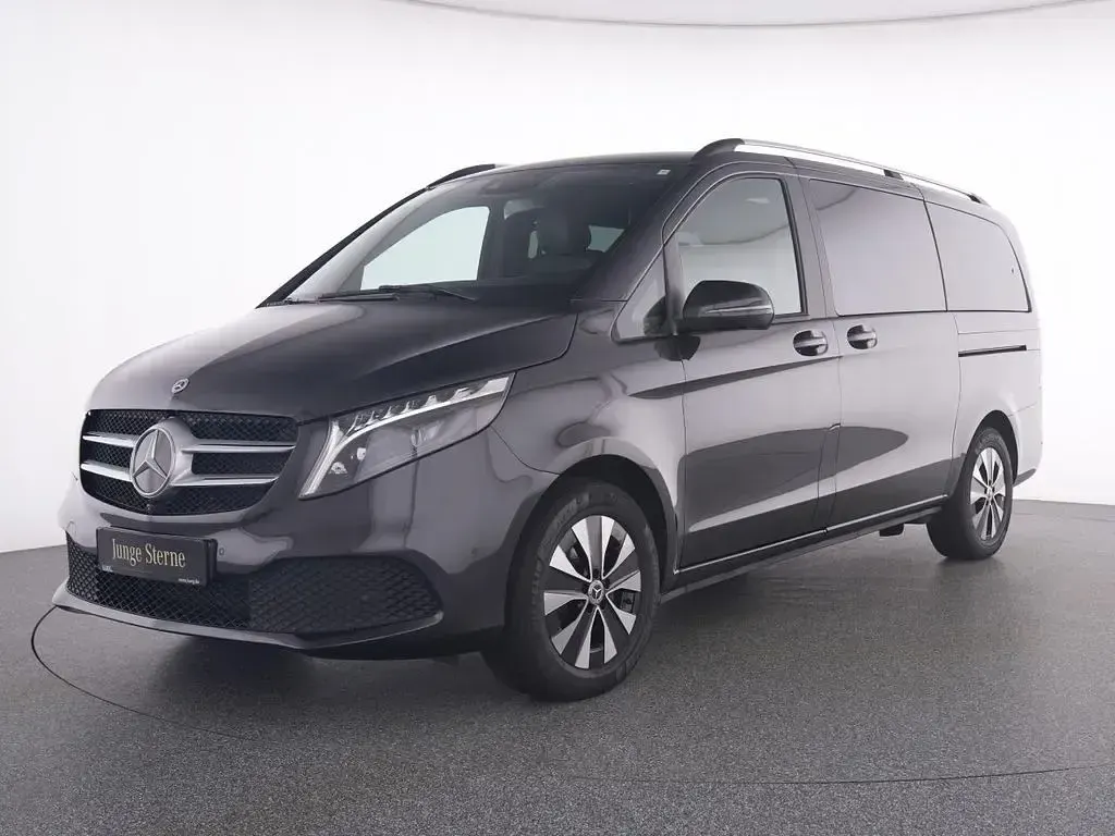 Gebraucht Mercedes V300 237 PS (174 kW) 2024 Grau Van / Kleinbus