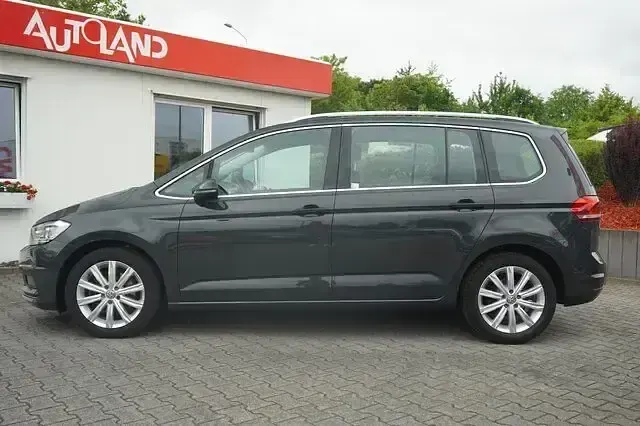 Gebraucht VW Touran Highline 150 PS (110 kW) 2020 Grau Van / Kleinbus
