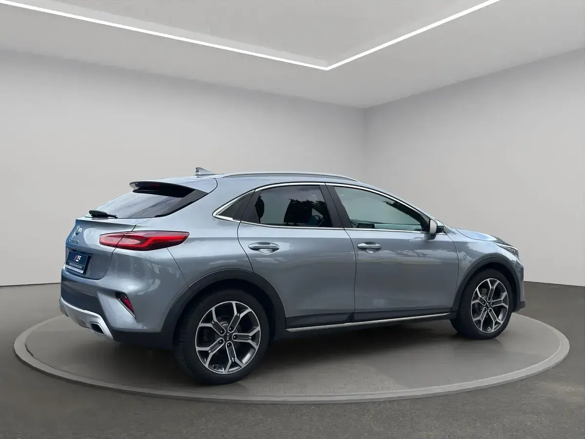 Gebraucht Kia XCeed Vision 160 PS (117 kW) 2021 Silber SUV