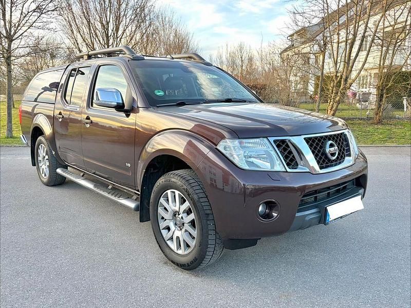 Gebraucht Nissan Navara Platinum 231 PS (169 kW) 2014 Braun Pickup