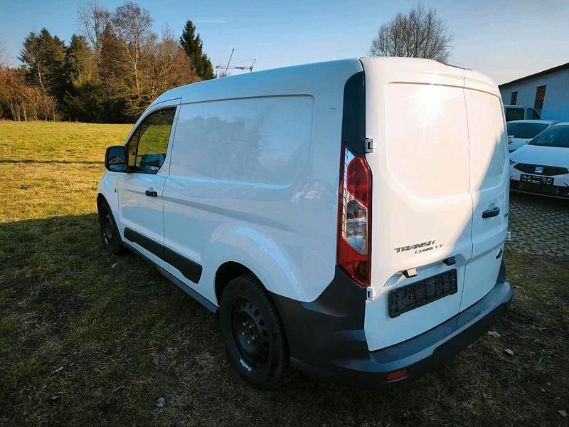 Second-hand Ford Transit Connect 100 CP (73 kW) 2017 Alb Monovolum