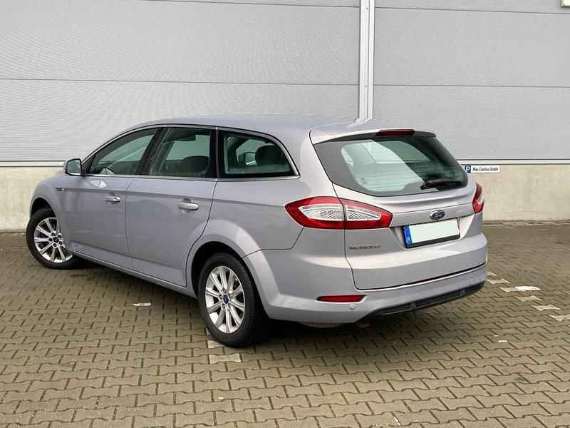 Gebraucht Ford Mondeo 140 PS (102 kW) 2014 Silber Kombi