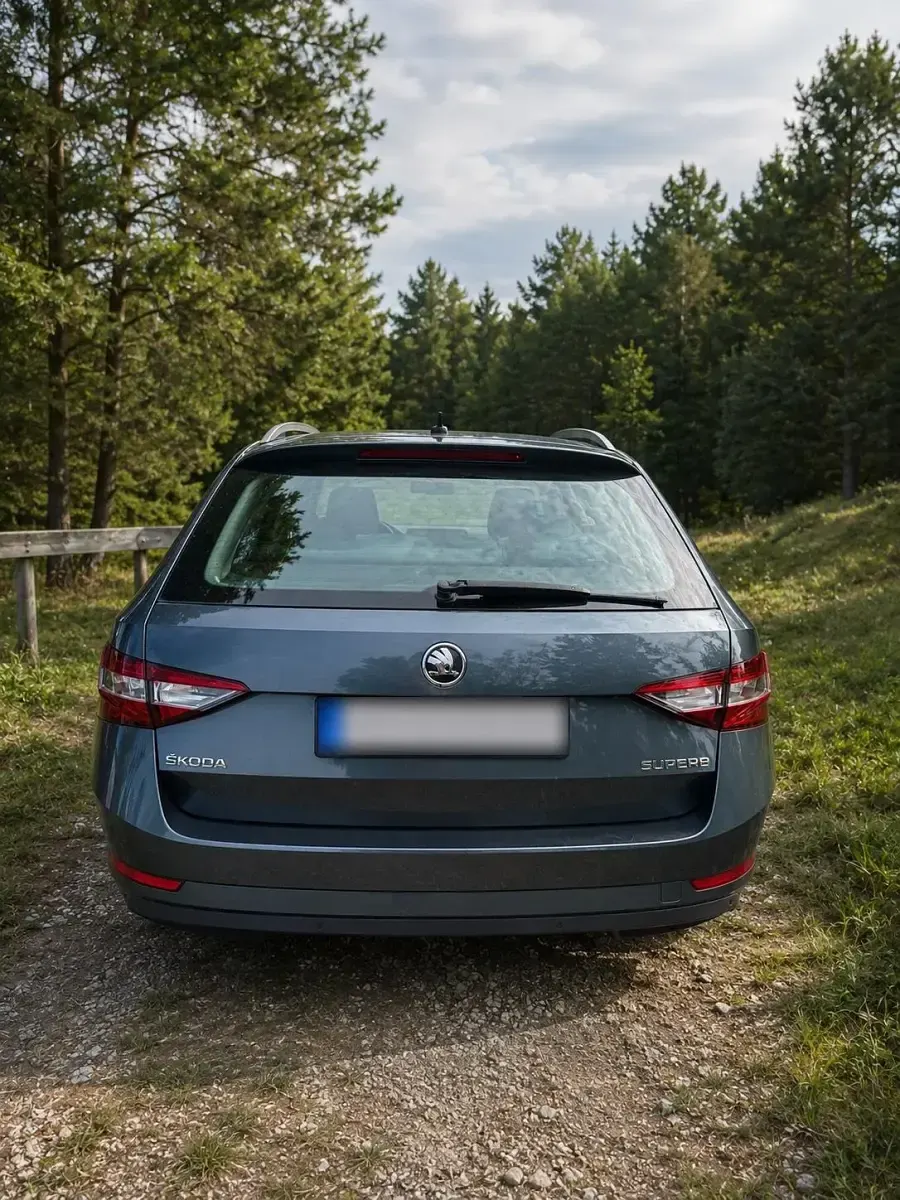 Gebraucht Skoda Superb 180 PS (132 kW) 2016 Andere farben Kombi