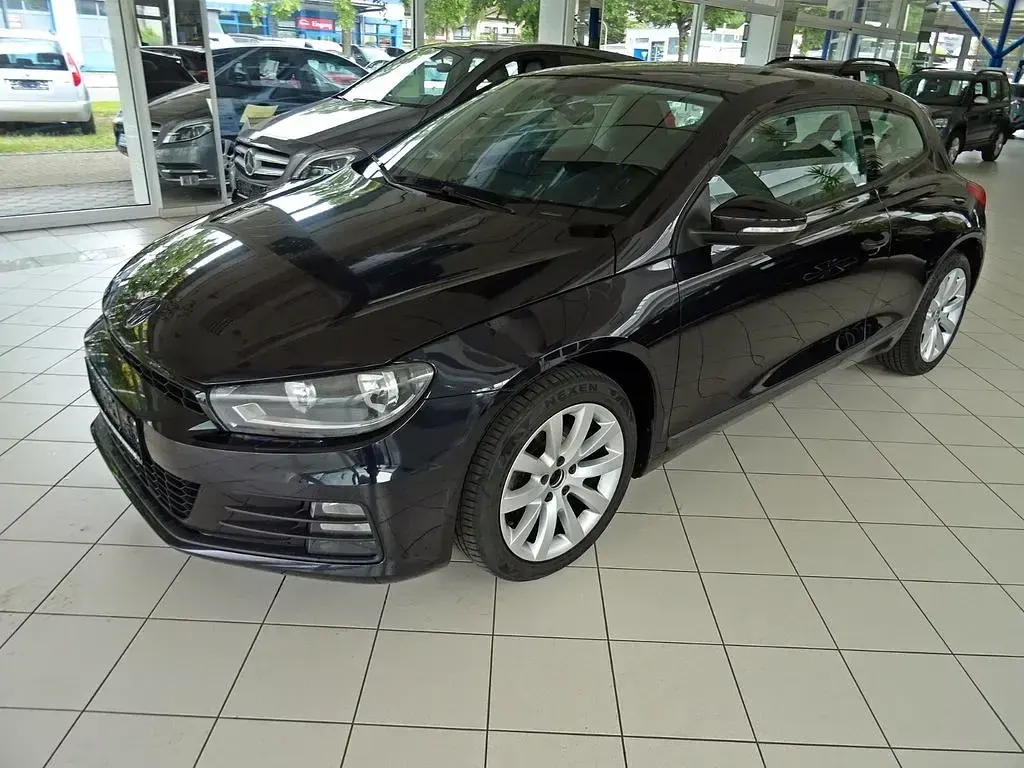 Gebraucht VW Scirocco Basis 125 PS (91 kW) 2014 Schwarz Coupé