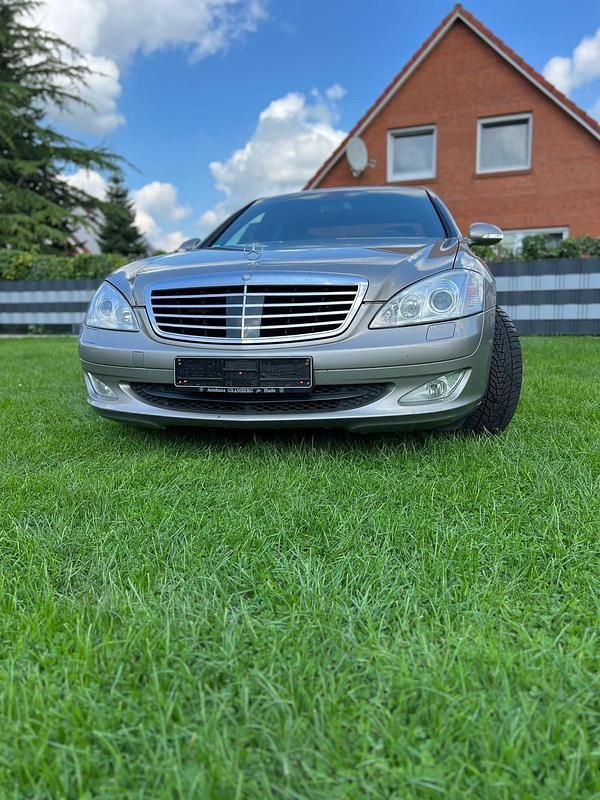 Braun Gebraucht 2007 Mercedes S320 Limousine | 9.300 € (Superpreis) - Bild 1/4