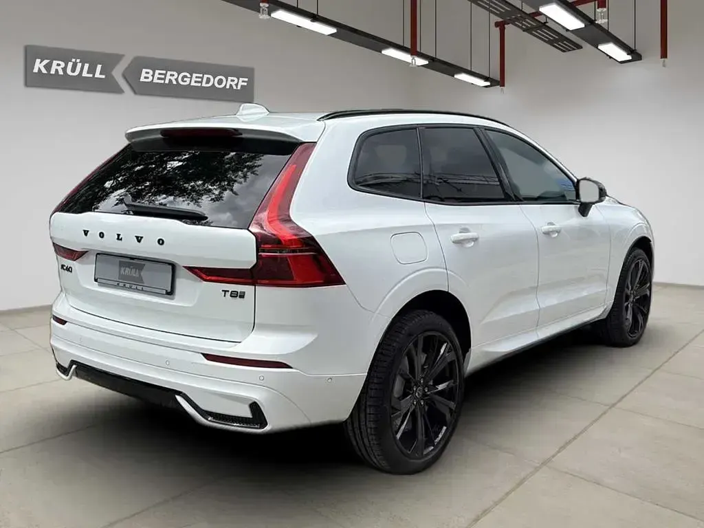 Neu Volvo XC60 Plus 310 PS (228 kW) 2026 Weiß SUV