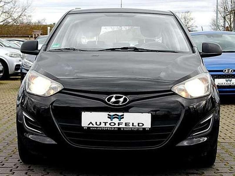 Gebraucht Hyundai i20 Edition 86 PS (63 kW) 2014 Schwarz Kleinwagen