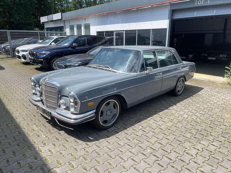Grau Gebraucht 1971 Mercedes 300 Limousine | 44.990 € - Bild 1/4