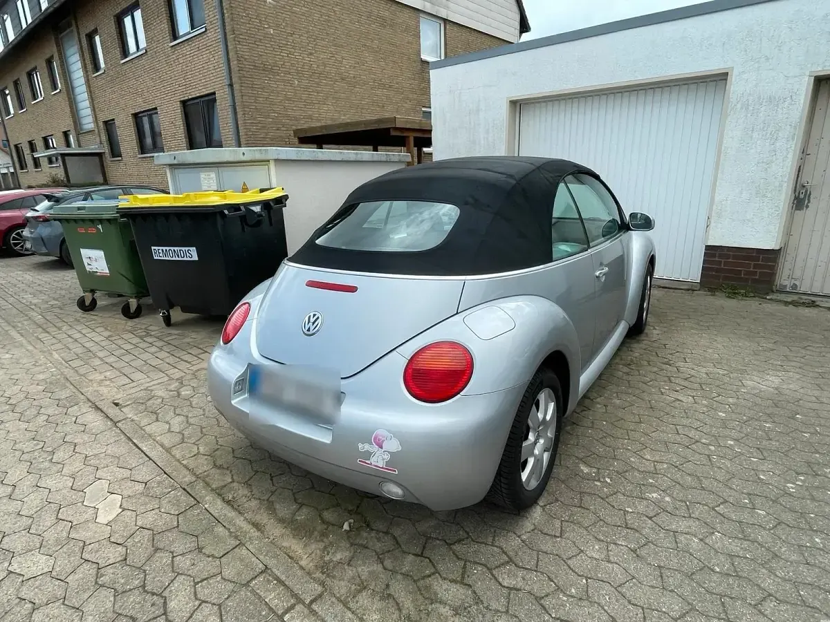Gebraucht VW New Beetle 115 PS (84 kW) 2004 Silber Kleinwagen