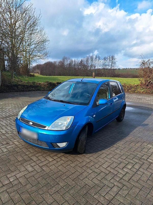 Gebraucht Ford Fiesta 68 PS (50 kW) 2005 Blau Kleinwagen