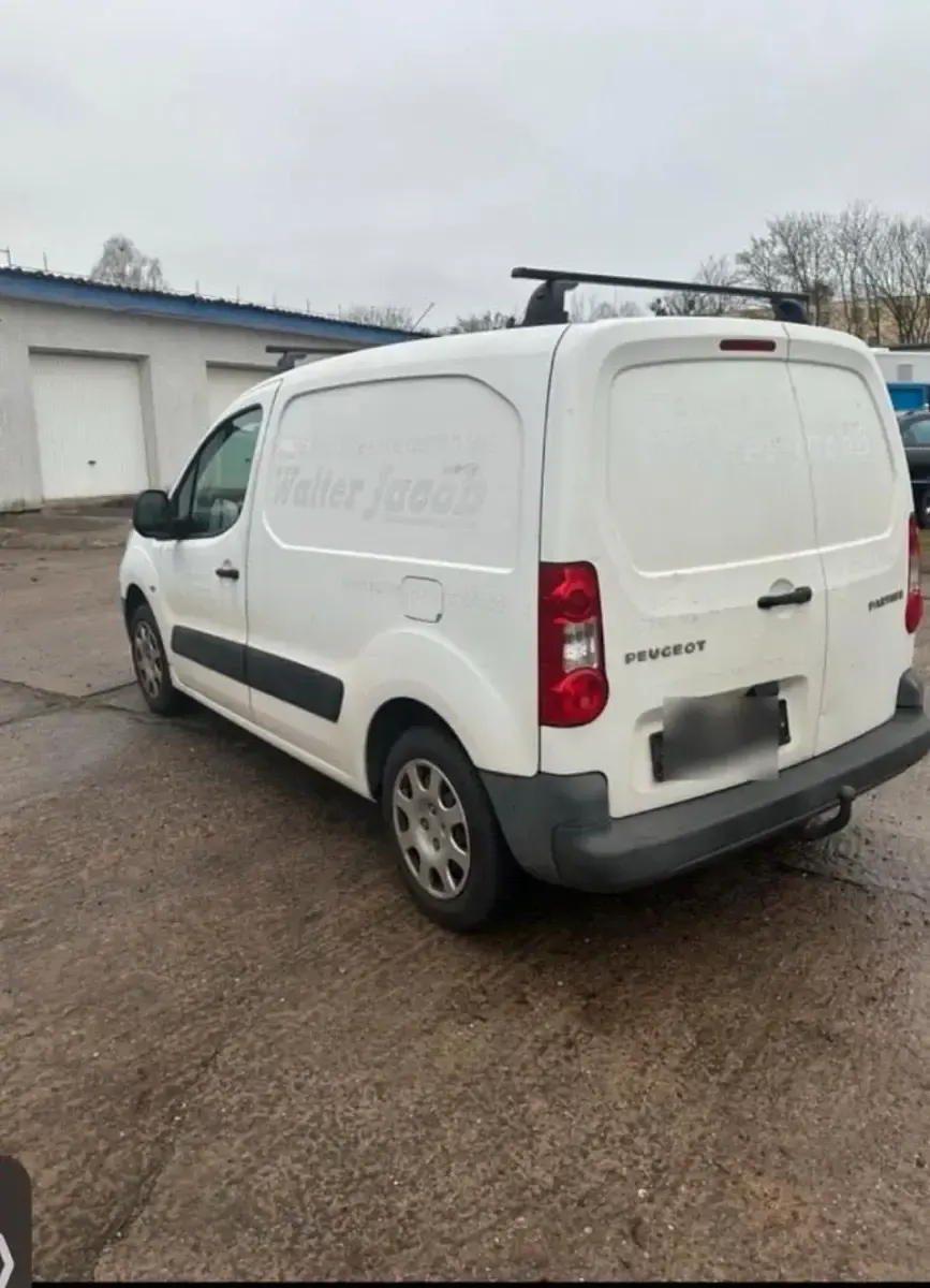 Gebraucht Peugeot Partner 90 PS (66 kW) 2008 Weiß Van / Kleinbus