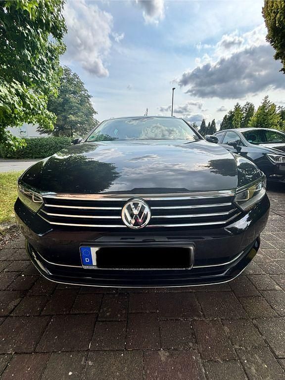 Schwarz Gebraucht 2019 VW Passat Business Kombi | 17.400 € (Guter Preis) - Bild 1/4
