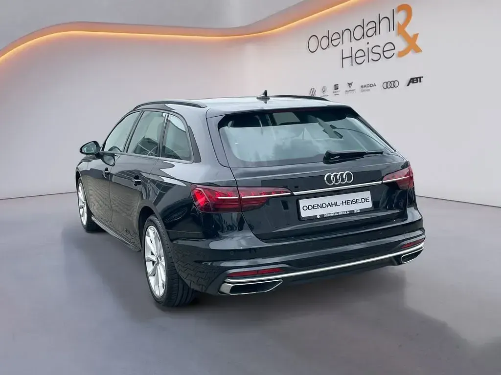 Gebraucht Audi A4 Advanced Plus 163 PS (119 kW) 2023 Schwarz Kombi