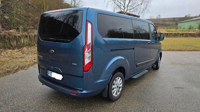 Gebraucht Ford Tourneo 170 PS (125 kW) 2018 Blau Van / Kleinbus