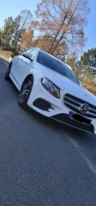Gebraucht Mercedes E220 194 PS (142 kW) 2020 Weiß Kombi