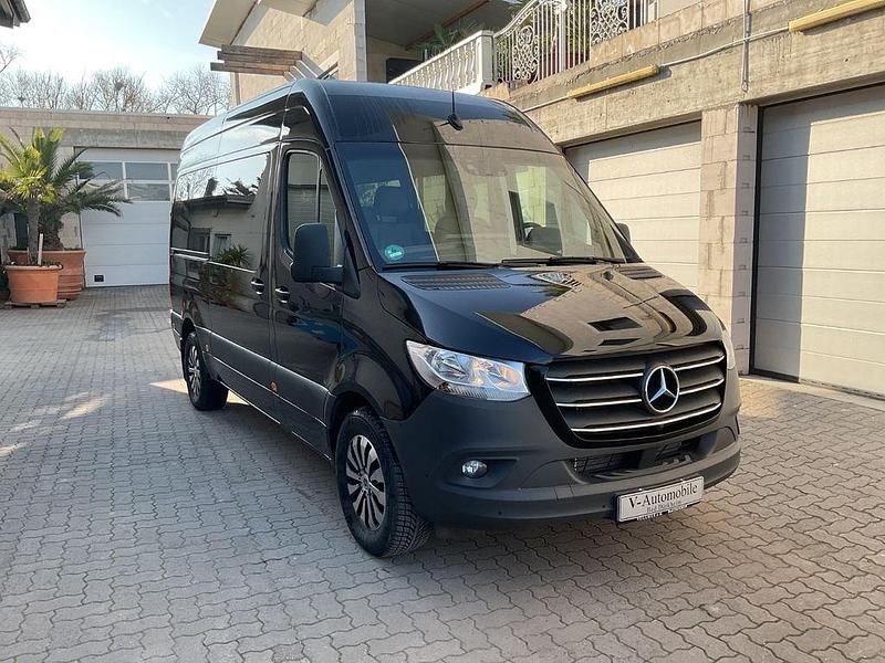 Gebraucht Mercedes Sprinter 170 PS (125 kW) 2023 Schwarz Van