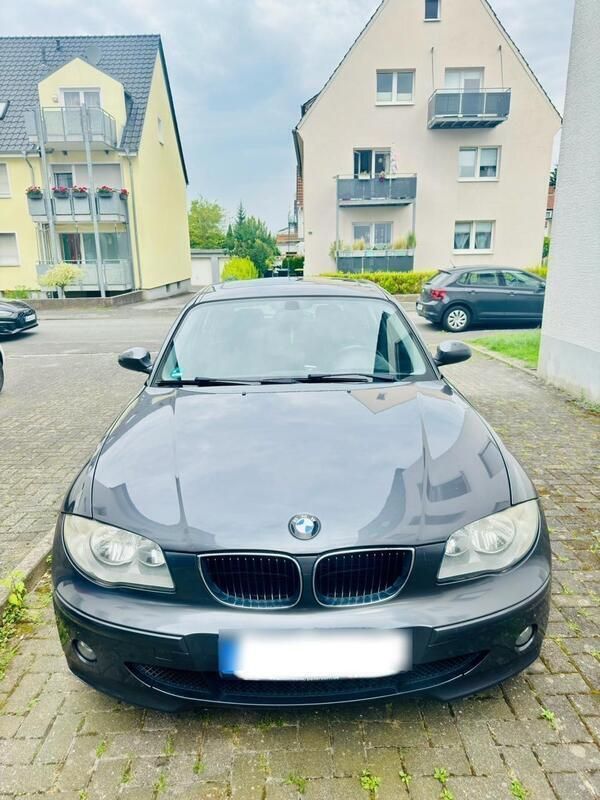 Grau Gebraucht 2007 BMW 116 Kleinwagen | 3.100 € (Fairer Preis) - Bild 1/4