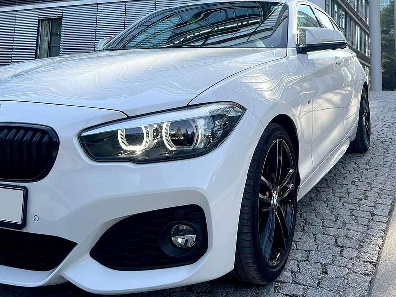 Weiß Gebraucht 2017 BMW 120 M Sport Kleinwagen | 18.990 € (Fairer Preis) - Bild 1/4