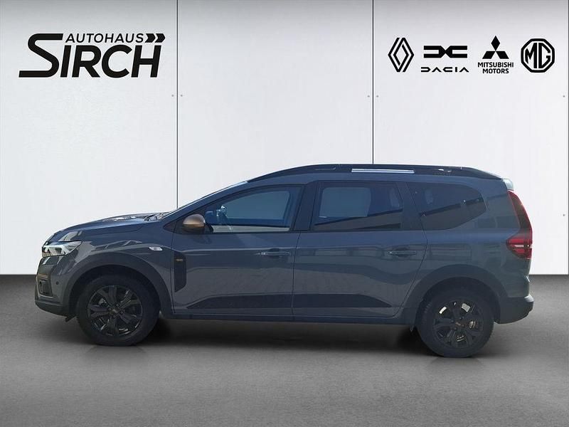 Gebraucht Dacia Jogger Extreme 110 PS (80 kW) 2025 Grau Van / Kleinbus