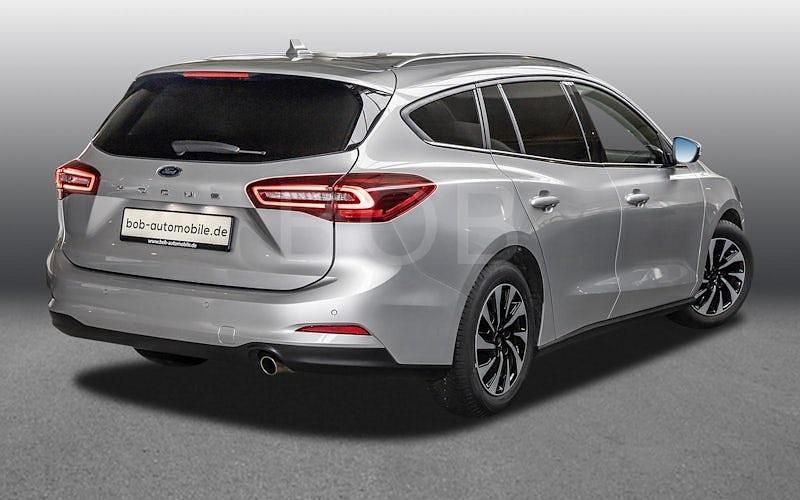 Gebraucht Ford Focus Titanium 125 PS (91 kW) 2024 Grau Kombi