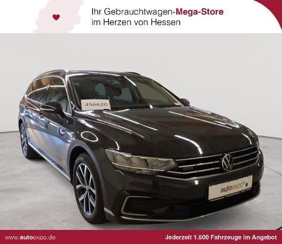 Uranograu Gebraucht 2021 VW Passat GTE Kombi | 18.189 € (Superpreis) - Bild 1/4
