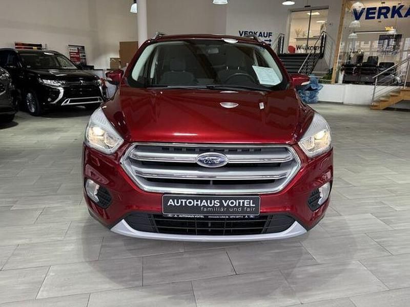 Gebraucht Ford Kuga Cool & Connect 150 PS (110 kW) 2019 Rot SUV