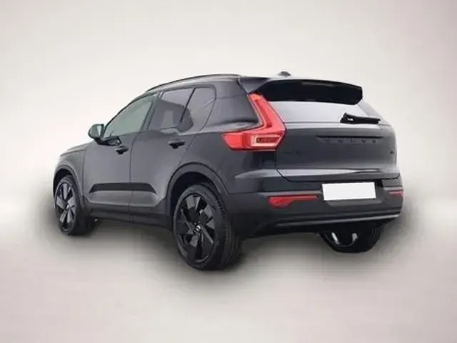 Neu Volvo XC40 Plus 197 PS (144 kW) 2026 Manufacturer SUV