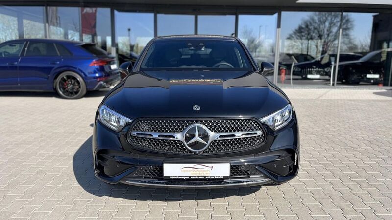 Neu Mercedes GLC300 Advanced Plus 269 PS (197 kW) 2025 Obsidianschwarz  lack SUV