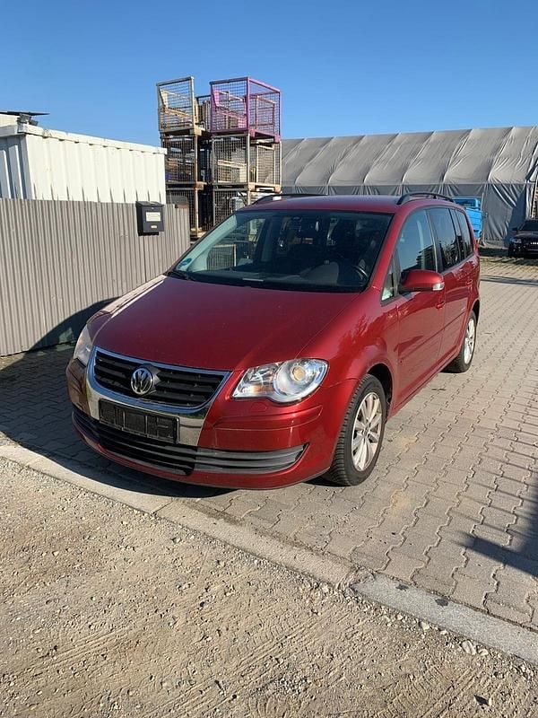 Orange Gebraucht 2008 VW Touran Trendline Van / Kleinbus | 1.400 € - Bild 1/4