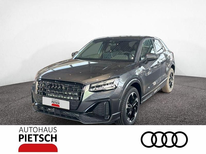 Grau Neu 2025 Audi Q2 Advanced Plus SUV | 37.790 € - Bild 1/4