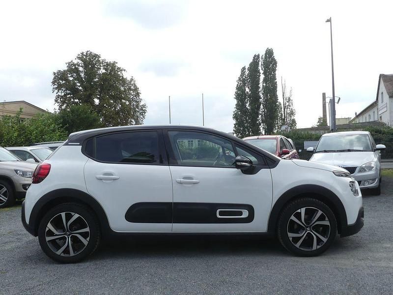 Usado Citroën C3 Shine 110 CV (80 kW) 2022 Blanco Utilitario