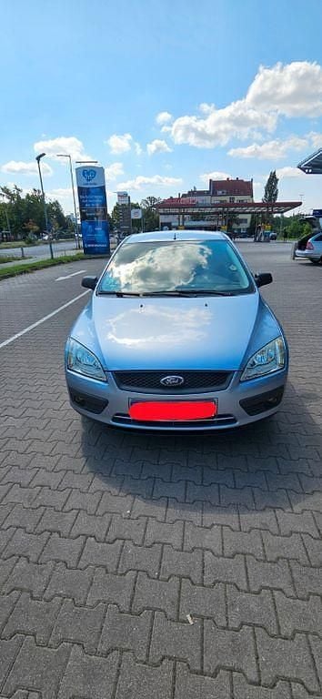 Blau Gebraucht 2006 Ford Focus Ghia Limousine | 2.299 € (Guter Preis) - Bild 1/4