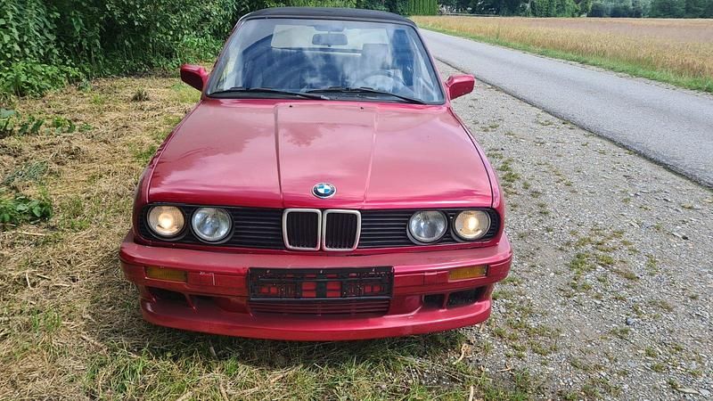 Rot Gebraucht 1987 BMW 325 Cabriolet Cabrio | 13.800 € - Bild 1/4