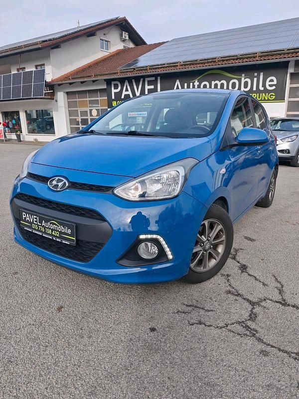 Gebraucht Hyundai i10 87 PS (63 kW) 2013 Blau Kleinwagen