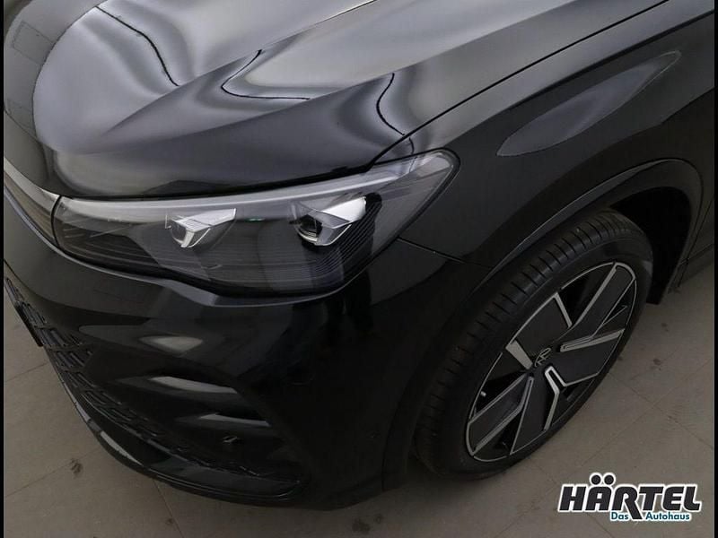 Neu VW Tiguan Style 193 PS (141 kW) 2026 Grenadillschwarz (black), metallic SUV