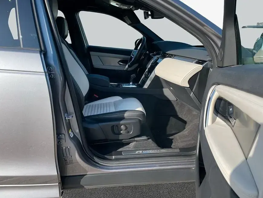 Gebraucht Land Rover Discovery Sport SE Dynamic 204 PS (150 kW) 2023 Grau SUV