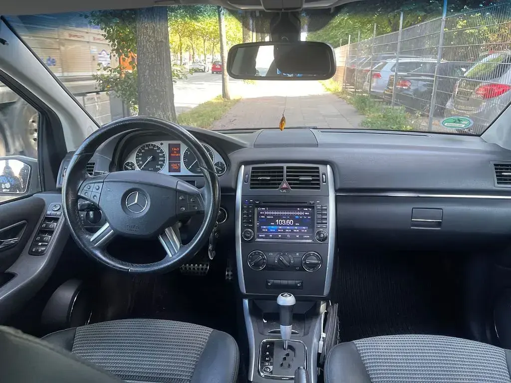 Gebraucht Mercedes B170 116 PS (85 kW) 2008 Blau Van / Kleinbus