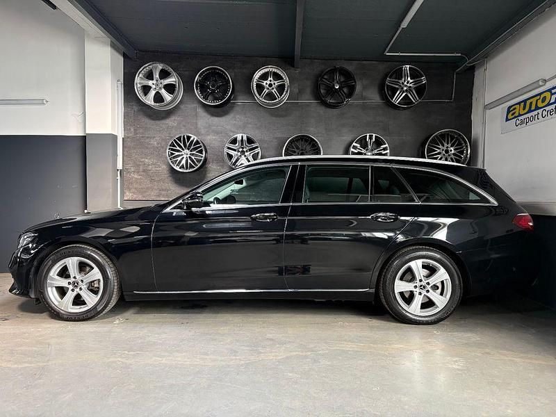 Używany Mercedes E220 194 KM (142 kW) 2017 Czarny Kombi