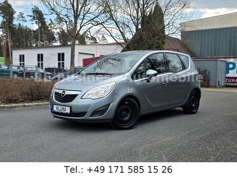 Gebraucht Opel Meriva Edition 101 PS (74 kW) 2012 Silber Van / Kleinbus