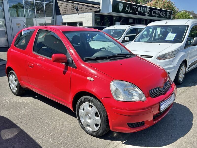 Rot Gebraucht 2005 Toyota Yaris Sol Limousine | 1.490 € (Fairer Preis) - Bild 1/4