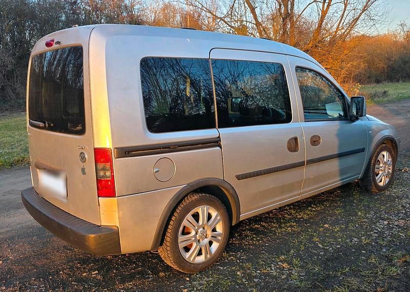 Gebraucht Opel Combo 75 PS (55 kW) 2008 Silber Van / Kleinbus