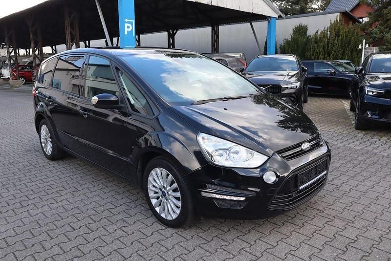 Gebraucht Ford S-MAX Titanium 163 PS (119 kW) 2015 Panther black (metallic) Van / Kleinbus