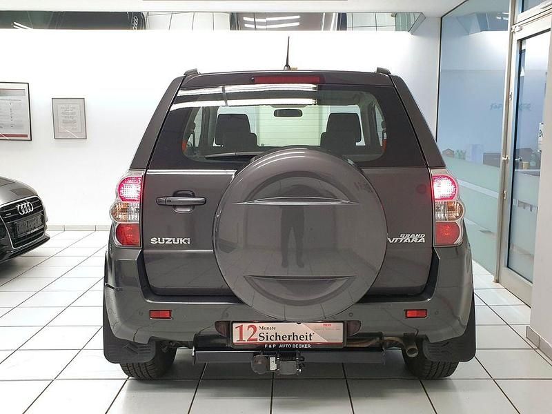 Gebraucht Suzuki Grand Vitara Comfort 129 PS (94 kW) 2013 Grau SUV