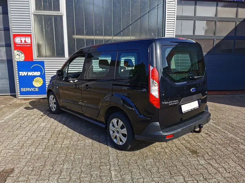 Gebraucht Ford Tourneo Connect Ambiente 101 PS (74 kW) 2014 Schwarz Van / Kleinbus