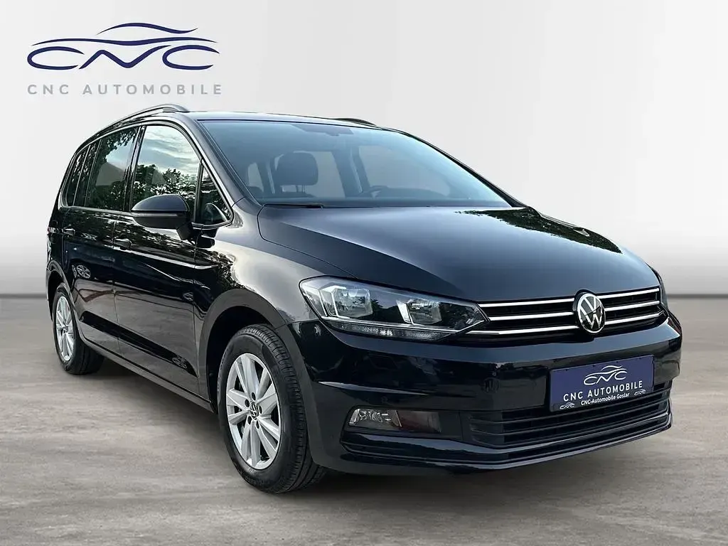 Gebraucht VW Touran 150 PS (110 kW) 2023 Schwarz Van / Kleinbus