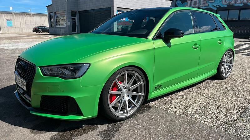 Schwarz Gebraucht 2016 Audi RS3 Sportback Comfort Kleinwagen | 36.450 € (Fairer Preis) - Bild 1/4