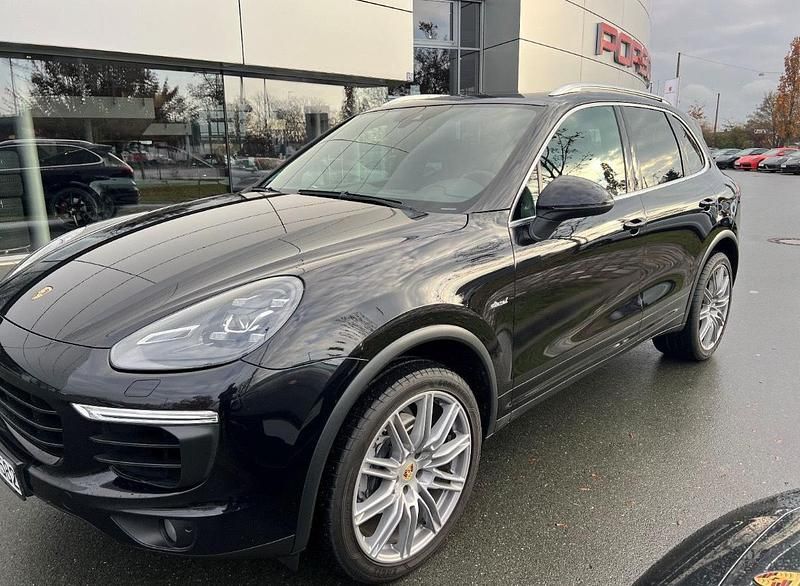 Schwarz Gebraucht 2015 VW Golf SUV | 36.900 € - Bild 1/4