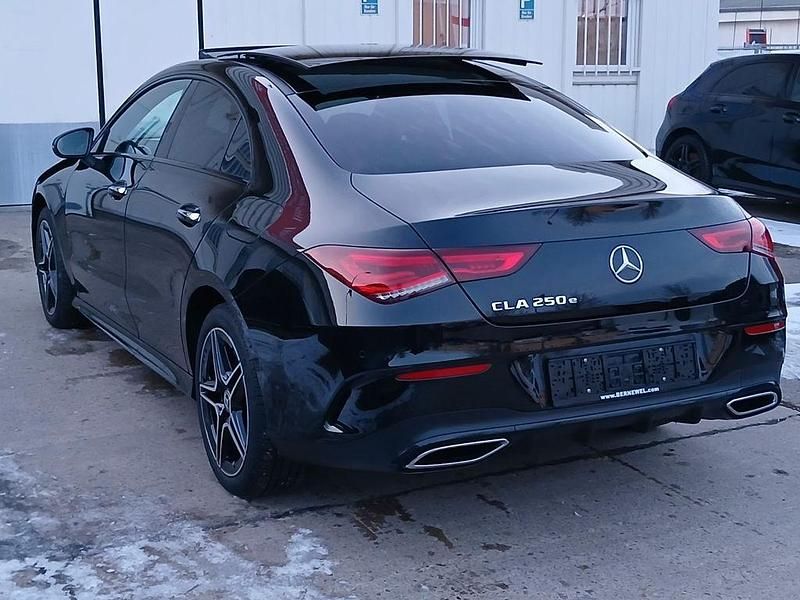 Gebraucht Mercedes CLA250e AMG 160 PS (117 kW) 2022 Schwarz Limousine