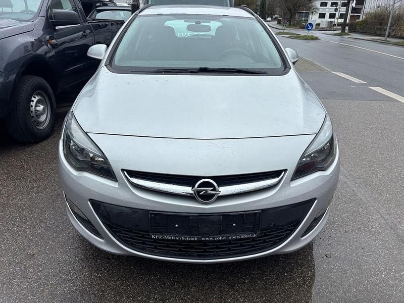 Gebraucht Opel Astra 110 PS (80 kW) 2015 Silber Limousine